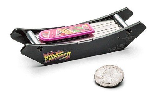 NeoLev 打造 Back To The Future 磁悬浮拇指滑板